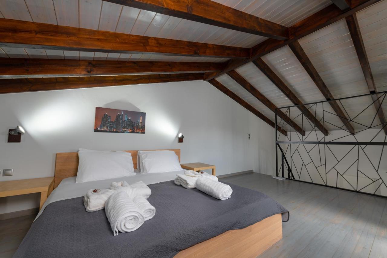 Villa Athos Гувия Екстериор снимка